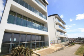 16 Zenith Apartment